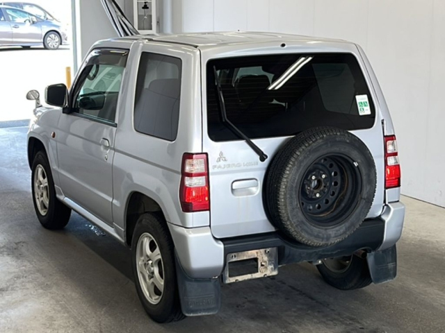 MITSUBISHI PAJERO MINI 2011