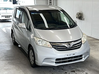 HONDA FREED 2012