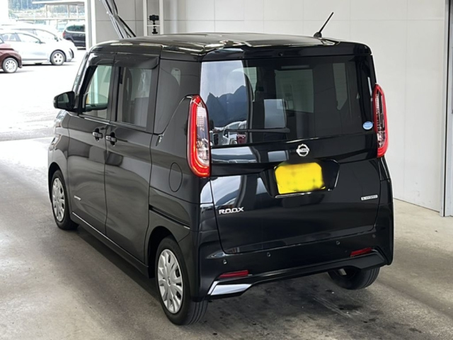 NISSAN ROOX 2021