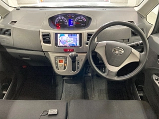 DAIHATSU MOVE 2011