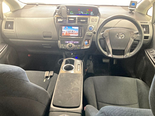 TOYOTA PRIUS ALPHA 2014