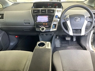TOYOTA PRIUS ALPHA 2014