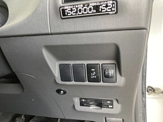 TOYOTA PRIUS ALPHA 2013