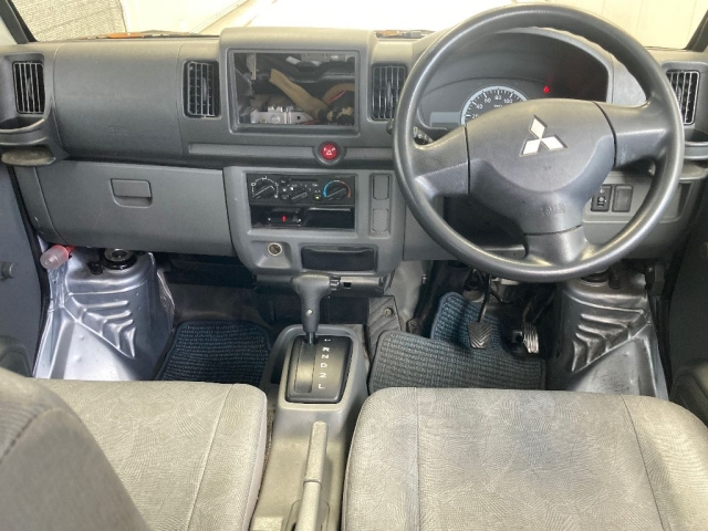 MITSUBISHI MINICAB VAN 2012