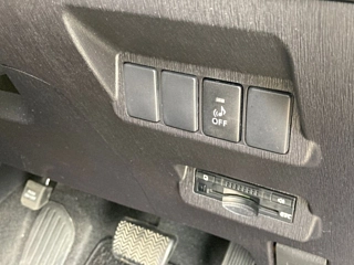 TOYOTA PRIUS ALPHA 2015