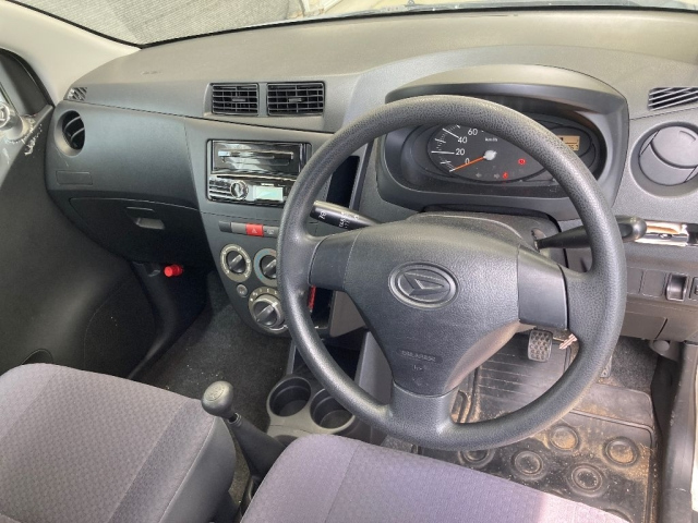 DAIHATSU MIRA 2011