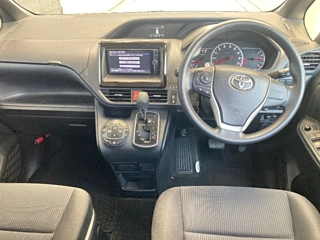 TOYOTA NOAH 2014