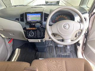 NISSAN ROOX 2011