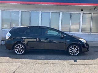 TOYOTA PRIUS ALPHA 2013