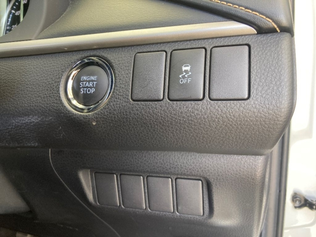 TOYOTA HARRIER 2017