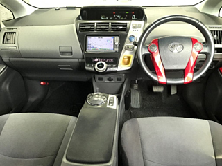 TOYOTA PRIUS ALPHA 2012