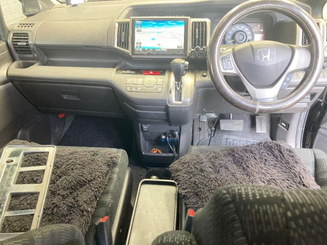 HONDA STEP WAGON 2013