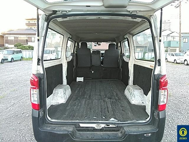 NISSAN CARAVAN VAN 2015