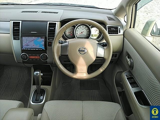 NISSAN TIIDA 2009