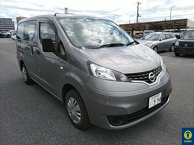 NISSAN NV200 2015