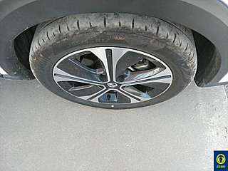 NISSAN KIX 2021