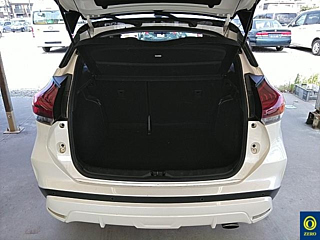 NISSAN KIX 2021