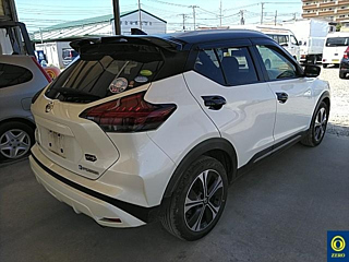 NISSAN KIX 2021