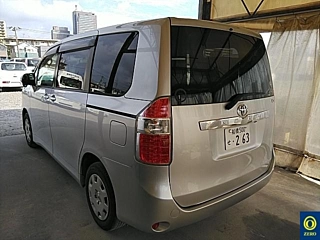 TOYOTA NOAH 2009
