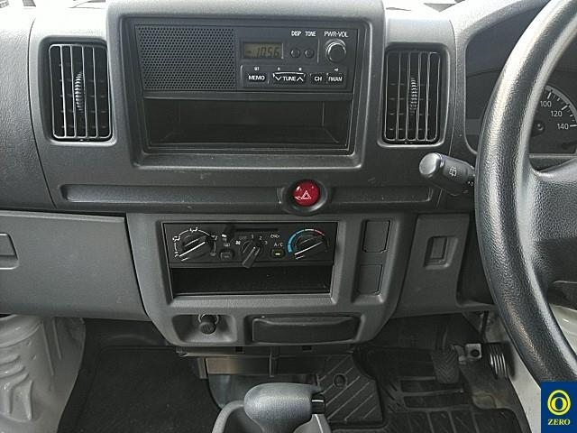MITSUBISHI MINICAB VAN 2012