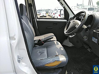 DAIHATSU HIJET VAN 2011