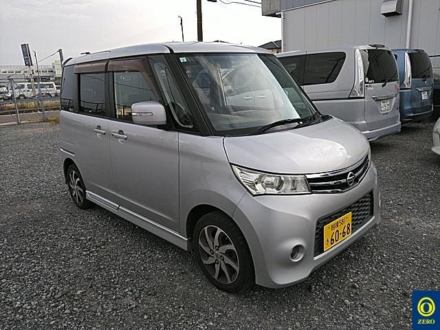 NISSAN ROOX 2010