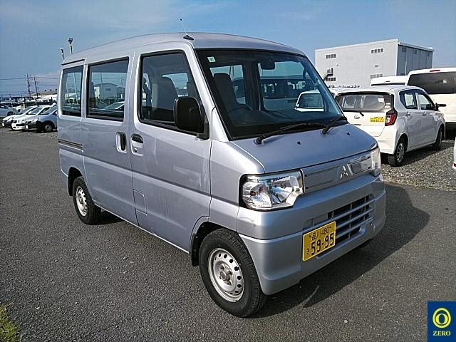 MITSUBISHI MINICAB VAN 2012