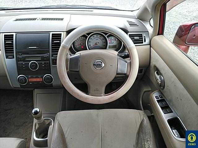 NISSAN TIIDA 2008