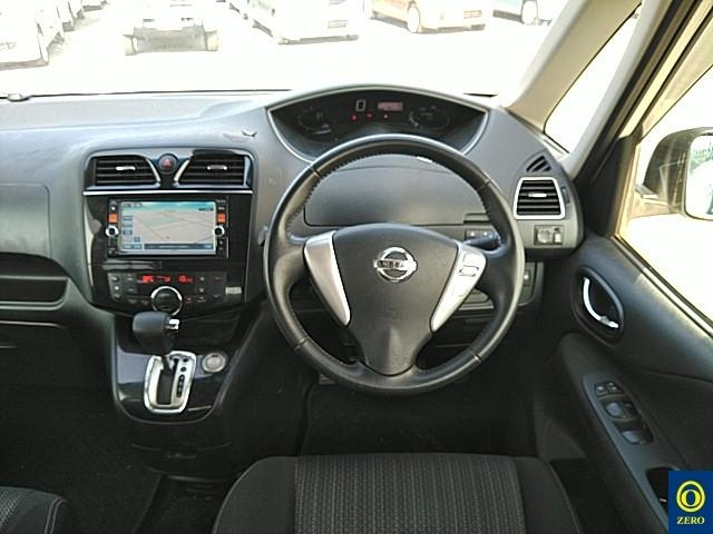 NISSAN SERENA 2014
