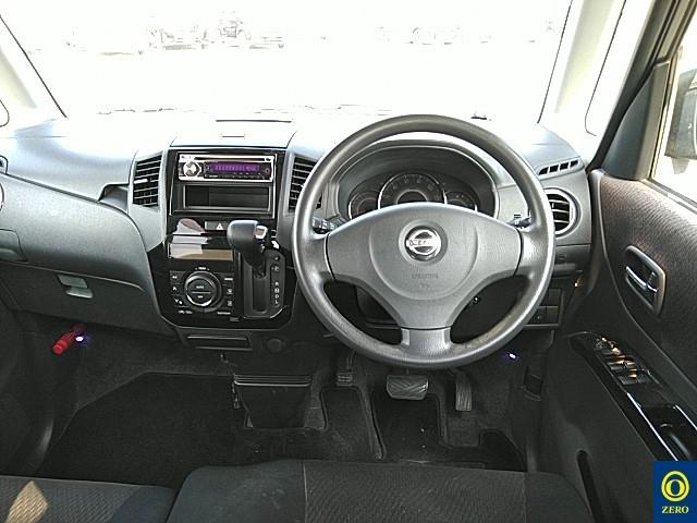 NISSAN ROOX 2010