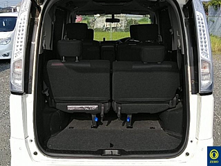 NISSAN SERENA 2013