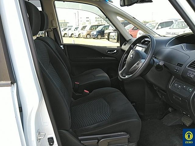 NISSAN SERENA 2014