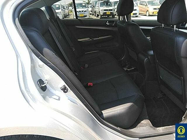 NISSAN SKYLINE 2011