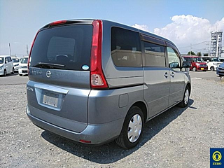 NISSAN SERENA 2010