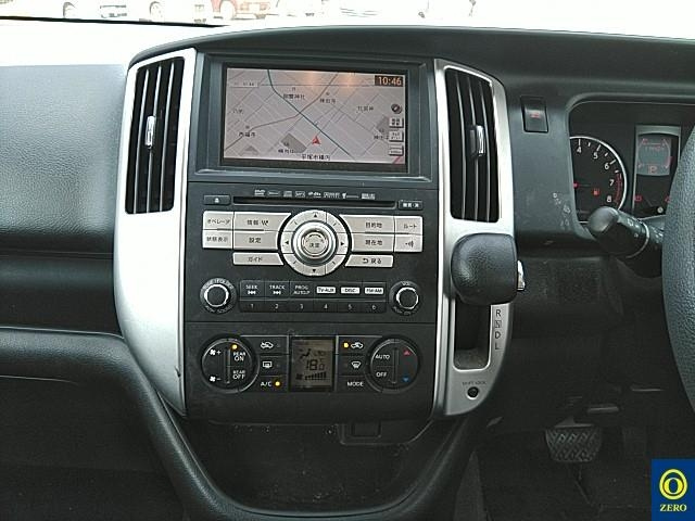 NISSAN SERENA 2010