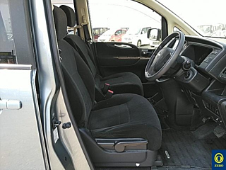 NISSAN SERENA 2010