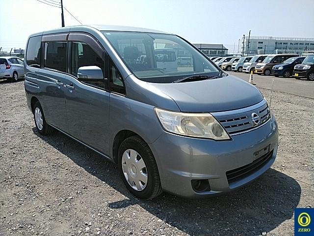 NISSAN SERENA 2010