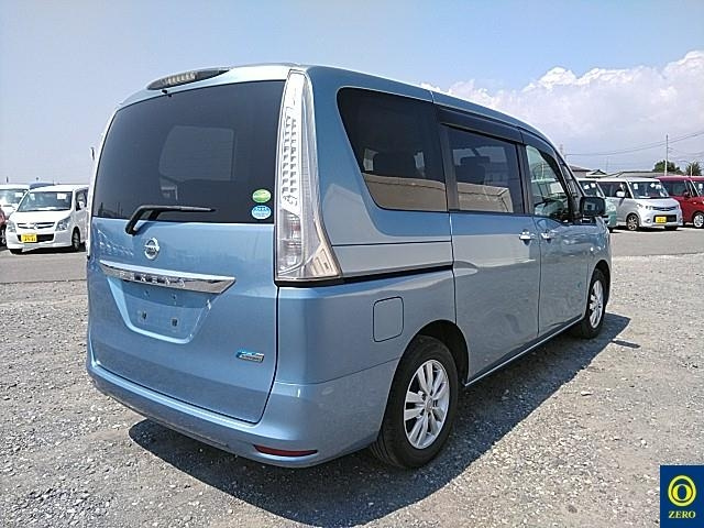 NISSAN SERENA 2012