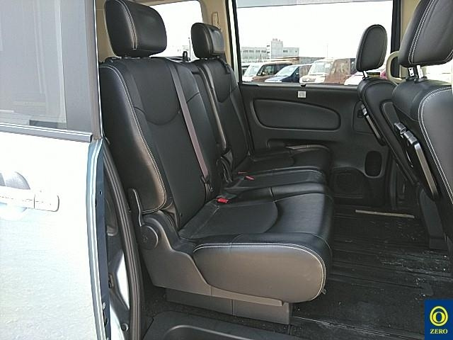 NISSAN SERENA 2012