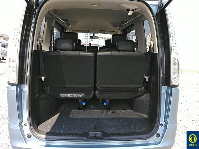 NISSAN SERENA 2012