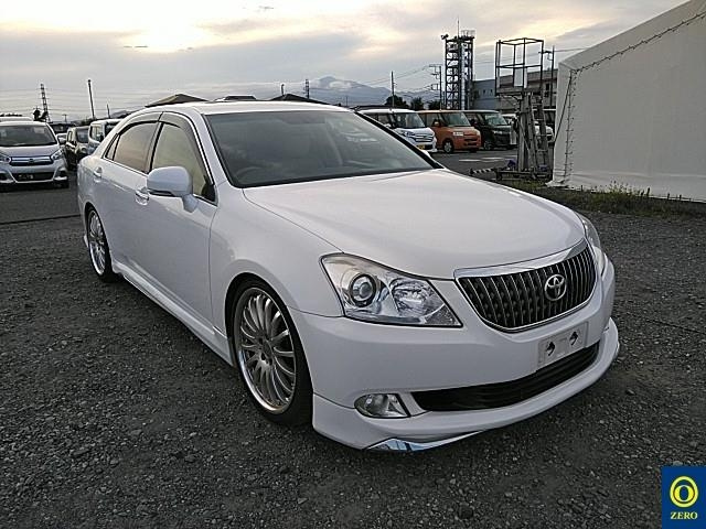 TOYOTA CROWN 2012