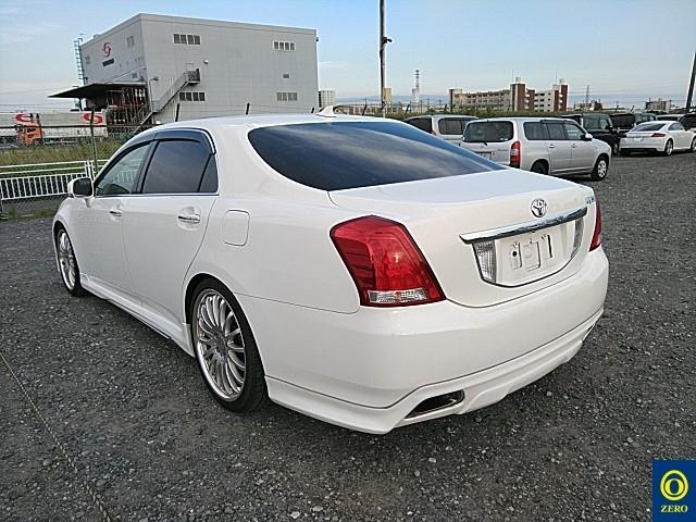 TOYOTA CROWN 2012