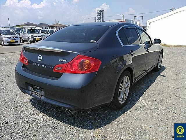 NISSAN SKYLINE 2010