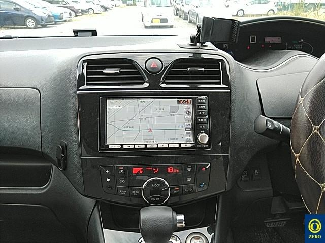 NISSAN SERENA 2010