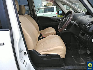 NISSAN SERENA 2010
