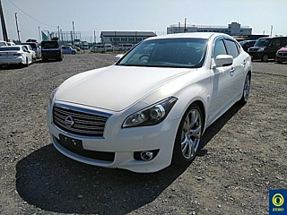 NISSAN FUGA 2010