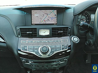 NISSAN FUGA 2010