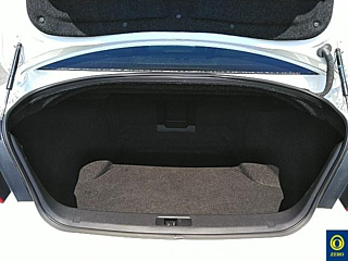NISSAN FUGA 2010