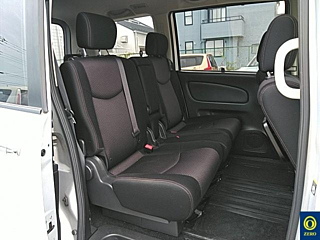 NISSAN SERENA 2013