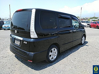 NISSAN SERENA 2010